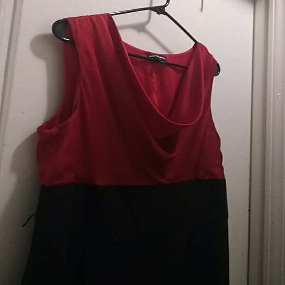 Dress - Picture 2 of 2